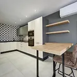 Sea View Gem In The Heart Of Sliema