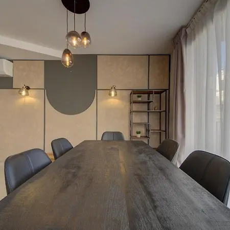 Sea View Gem In The Heart Of Lägenhet Sliema