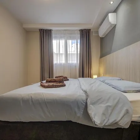 Апартаменты Sea View Gem In The Heart Of