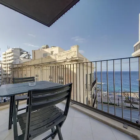 Sea View Gem In The Heart Of شقة *