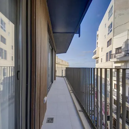 Sea View Gem In The Heart Of شقة *
